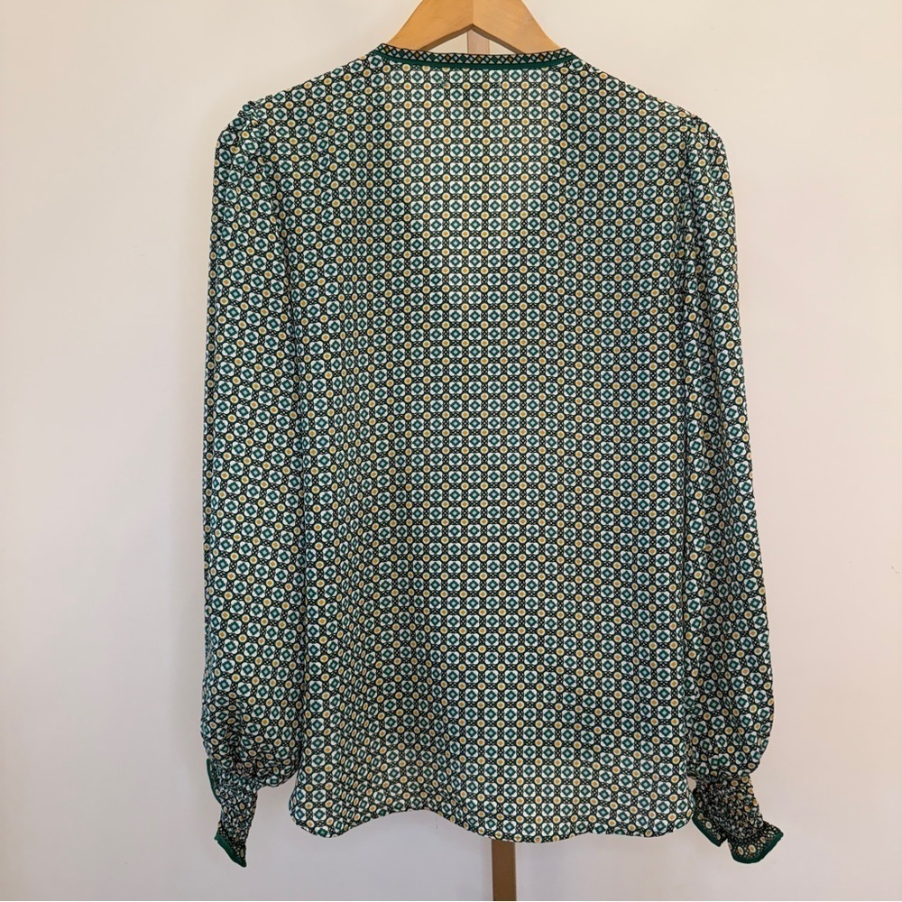 Max Studio Women's Green Geometric Print V-Neck Blouse Size S - Picture 6 of 11